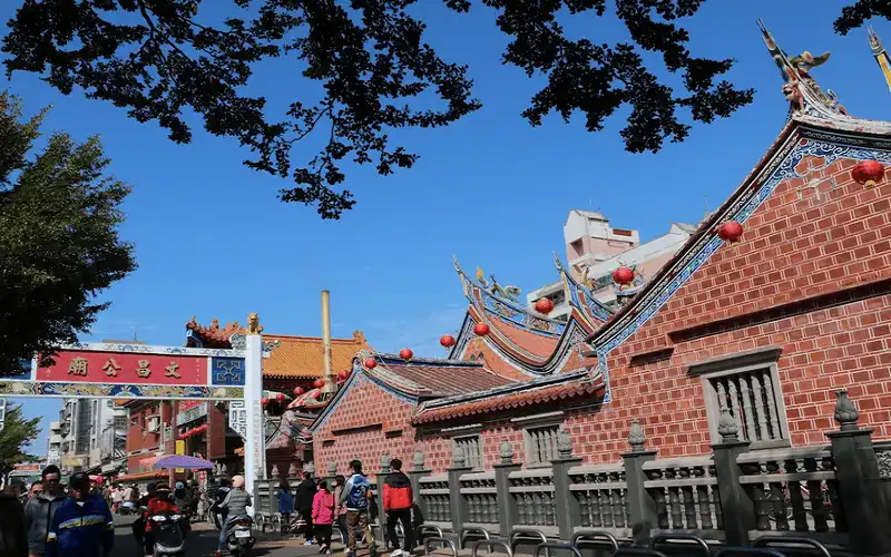 Tạp chí du lịch Wanderlust Tips Khám phá Đài Trung bằng các tour du lịch thú vị