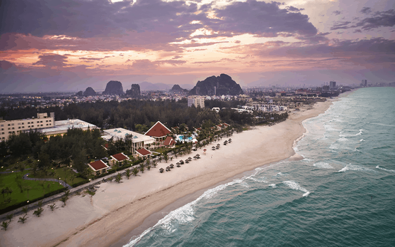 Wanderlust Tips centara sandy beach da nang ra mat goi hoi hop ket hop nghi duong dang cap 4