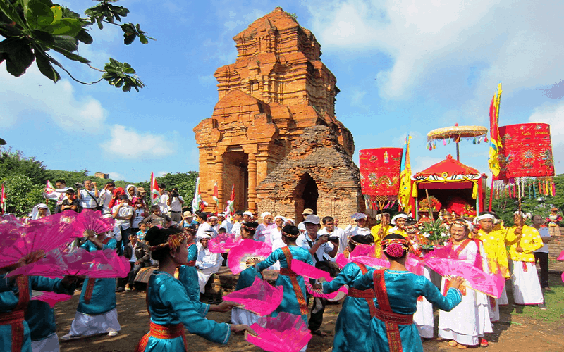 Lễ hội Katê 2018 với nhiều hoạt động vô cùng hấp dẫn 5 Wanderlust Tips le hoi kate 2018 voi nhieu hoat dong vo cung hap dan 5