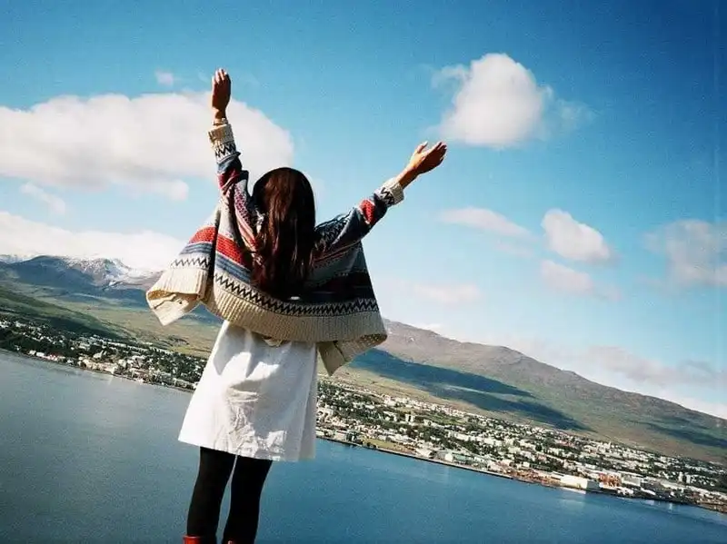 Bài học dành cho những cô gái thích đi du lịch một mình 7 Tạp chí du lịch Wanderlust Tips | Bài học dành cho những cô gái thích đi du lịch một mình