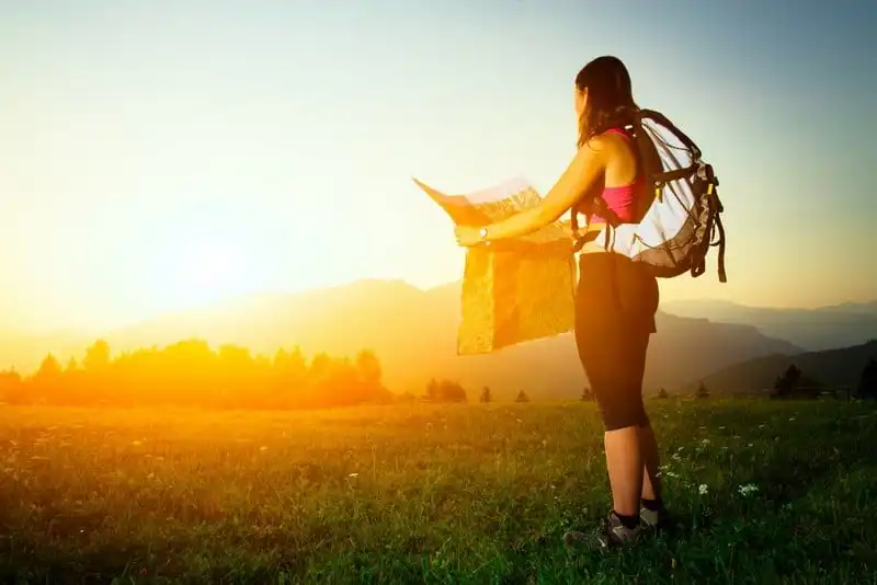 Bài học dành cho những cô gái thích đi du lịch một mình 8 Tạp chí du lịch Wanderlust Tips | Bài học dành cho những cô gái thích đi du lịch một mình