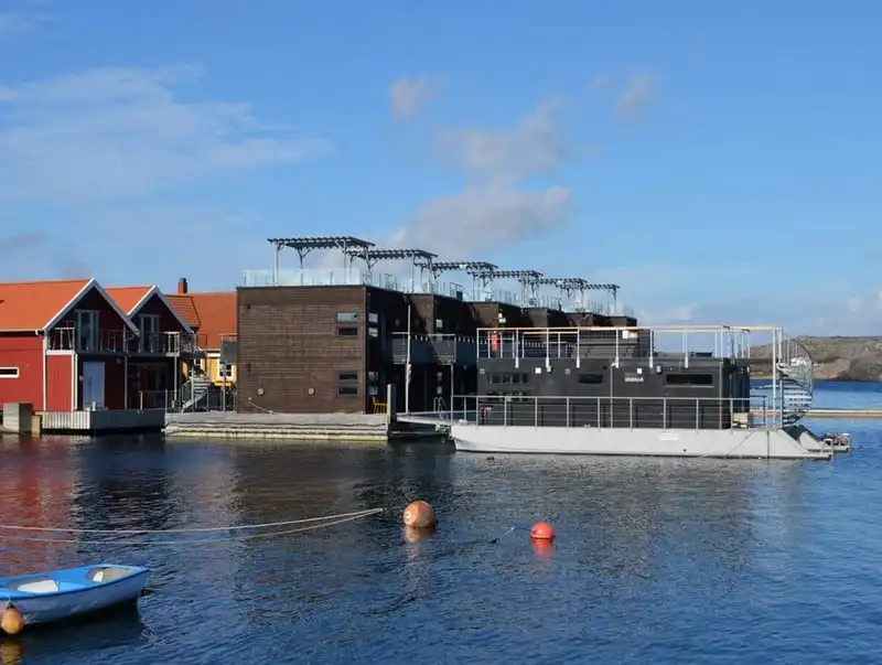 Tạp chí du lịch Wanderlust Tips | Chiêm ngưỡng 5 khách sạn nổi bồng bềnh trên thế giới