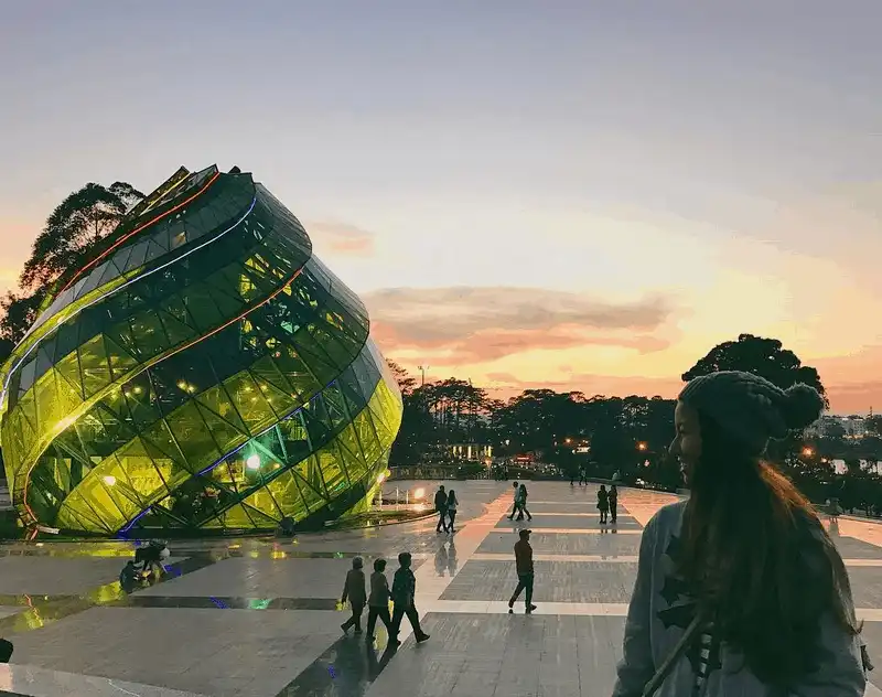 Tạp chí du lịch Wanderlust Tips Đà Lạt thí điểm sử dụng xe chạy bằng năng lượng điện chở khách du lịch