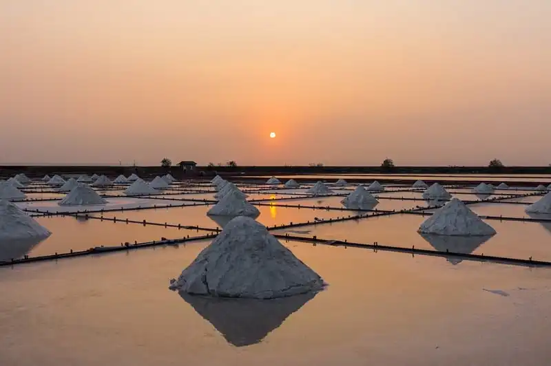 Tạp chí du lịch Wanderlust Tips | Đến Đài Loan ngắm núi muối Thất Cổ "say quên lối về"