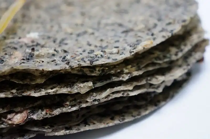 Tạp chí du lịch Wanderlust Tips | Du khách thích mê đặc sản bánh tráng nước dừa Tam Quan