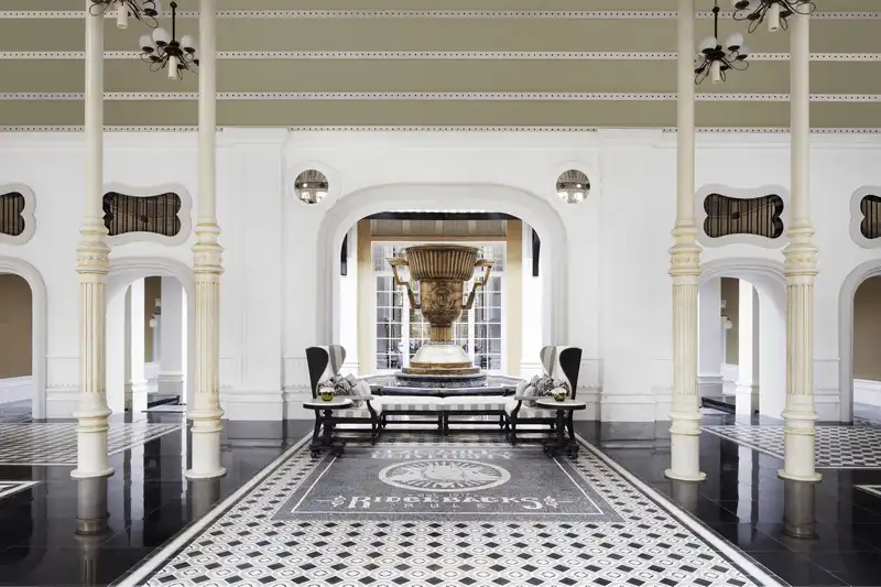 Tạp chí du lịch Wanderlust Tips JW Marriott Phu Quoc Emerald Bay là 1 trong 50 khu nghỉ dưỡng tốt nhất thế giới