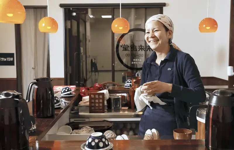 Tạp chí du lịch Wanderlust Tips Mirai Shokudo, quán ăn cho phép thực khách đổi công lấy thức ăn
