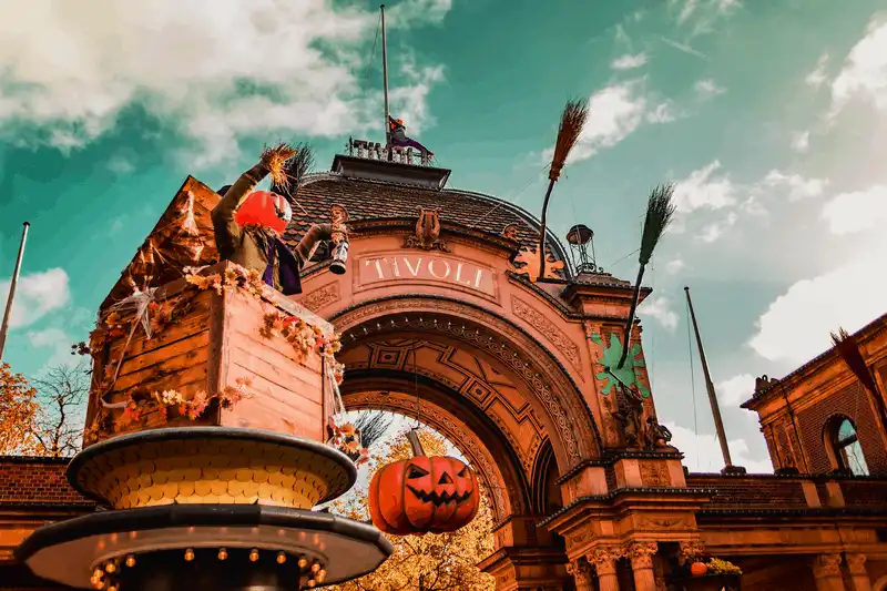 Top 7 điểm đến tháng 10 trên thế giới bạn không nỡ chối từ 8 Tạp chí du lịch Wanderlust Tips Những điểm đến tháng 10 trên thế giới bạn không nỡ chối từ