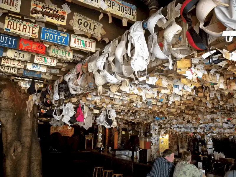 Tạp chí du lịch Wanderlust Tips Những quán bar có lịch sử rùng rợn nhưng vẫn hút khách ở Mỹ