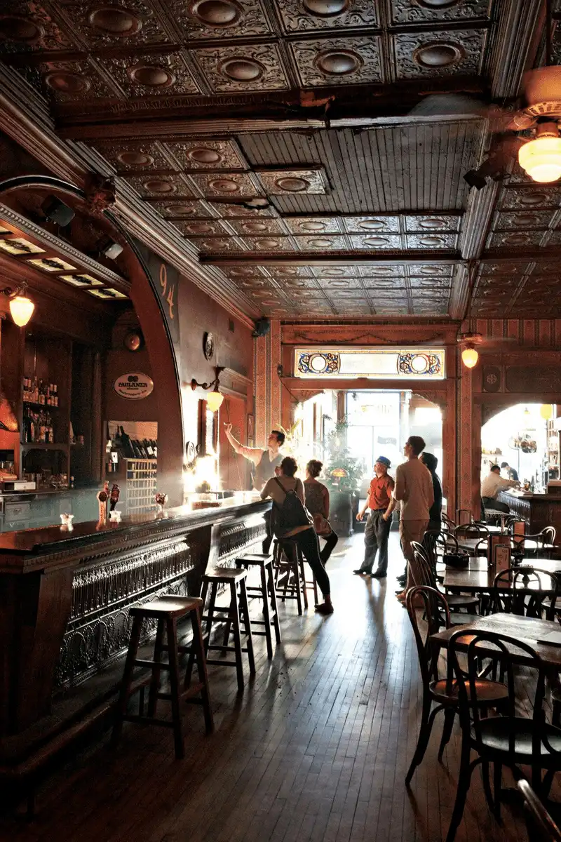 Tạp chí du lịch Wanderlust Tips Những quán bar có lịch sử rùng rợn nhưng vẫn hút khách ở Mỹ