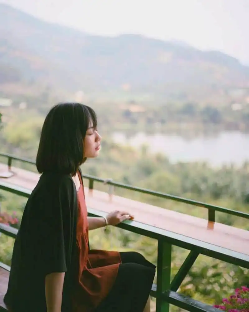 Những quán cà phê "đưa tay chạm vào mây" khiến giới trẻ mê mẩn