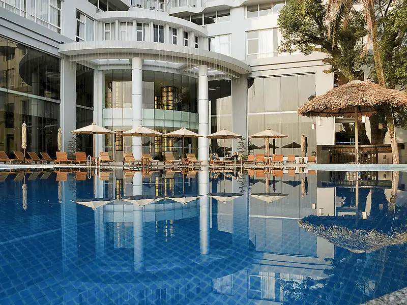 Tạp chí du lịch Wanderlust Tips Novotel Ha Long Bay kỉ niệm 10 năm bằng "Chuyến hải trình tới tương lai"