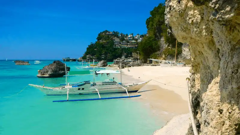 Tạp chí du lịch Wanderlust Tips Thiên đường biển đảo Boracay chính thức mở cửa trở lạiv