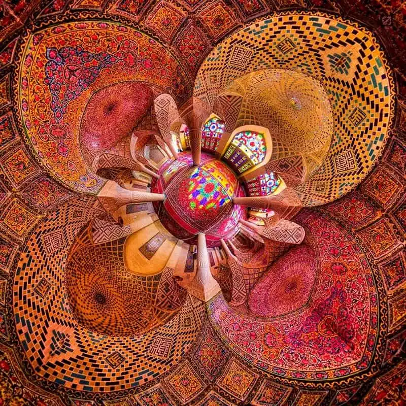 Tạp chí du lịch Wanderlust Tips | Vẻ đẹp lung linh của nhà thờ Hồi giáo đẹp nhất thế giới