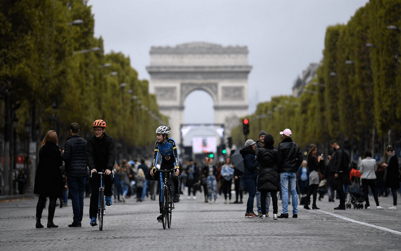 Paris cấm xe vào Chủ nhật để cải thiện chất lượng không khí 5 Wanderlust Tips paris cam xe vao chu nhat de cai thien chat luong khong khi 3 1