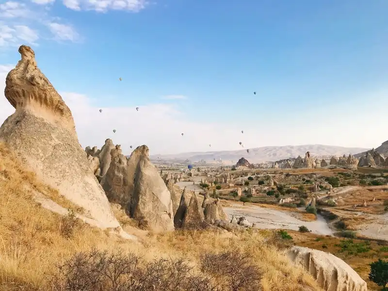 Tạp chí Du lịch Wanderlust Tips | 9X mê du lịch: Mỗi miền đất là một sắc màu tươi đẹp