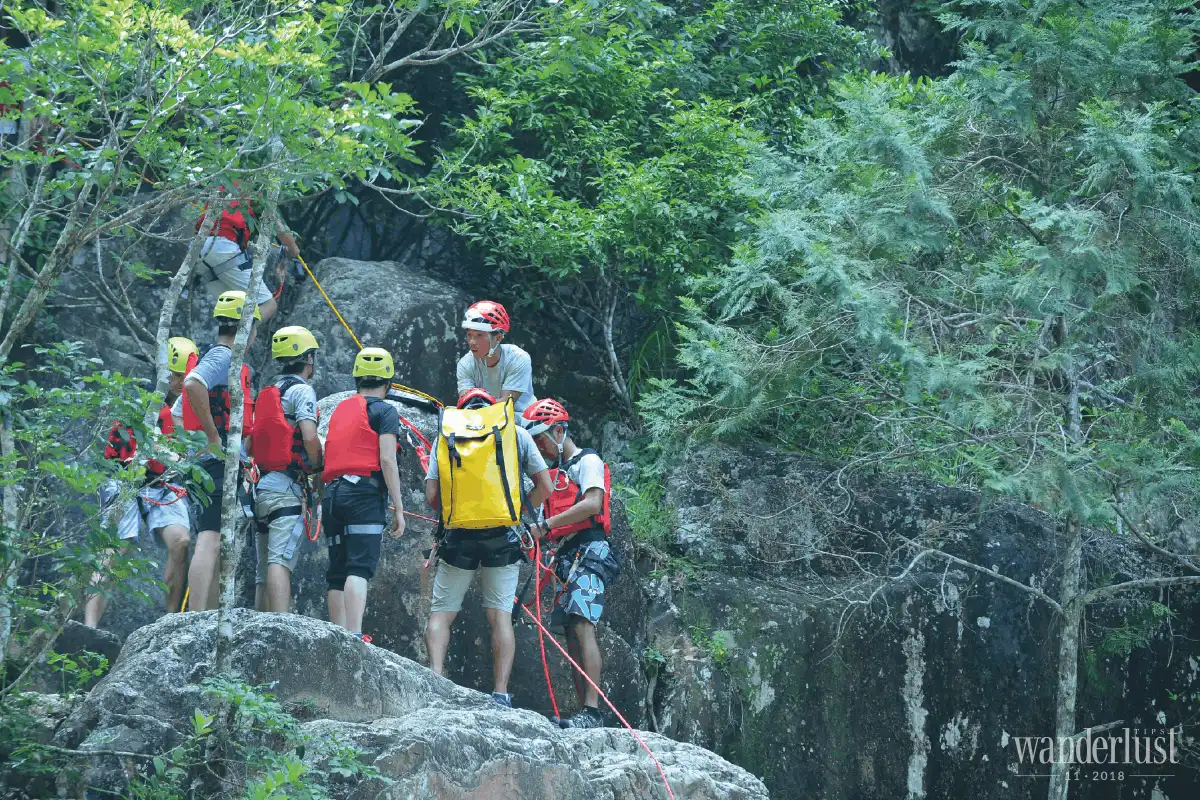 Tạp chí du lịch Wanderlust Tips Canyoning ở Đà Lạt, chiến thắng dòng thác dữ - khám phá