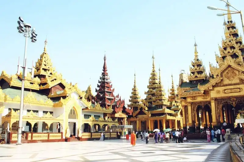 Tạp chí du lịch Wanderlust Tips | Chiêm ngưỡng ngôi chùa xa xỉ nhất thế giới ở Myanmar