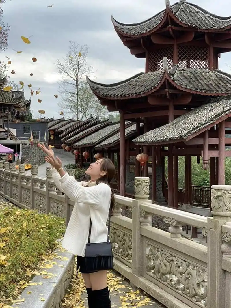 Cô gái Sài thành chạm vào giấc mơ mang tên Phượng Hoàng cổ trấn 7 Tạp chí Du lịch Wanderlust Tips | Cô gái Sài thành chạm vào giấc mơ mang tên Phượng Hoàng cổ trấn