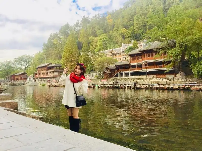 Tạp chí Du lịch Wanderlust Tips | Cô gái Sài thành chạm vào giấc mơ mang tên Phượng Hoàng cổ trấn
