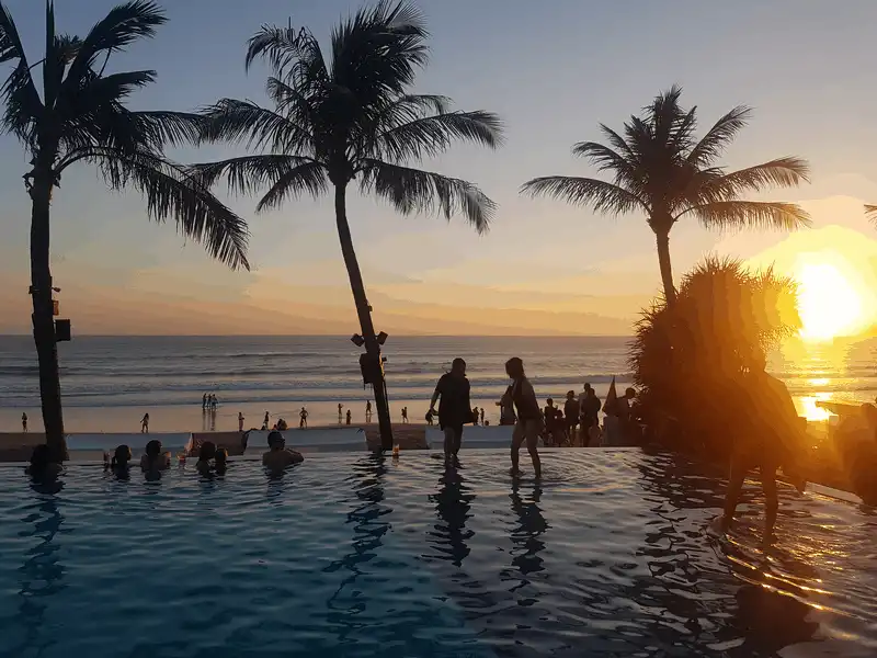 Wanderlust Tips dieu ban can biet truoc khi den mot dat nuoc hoi giao 10