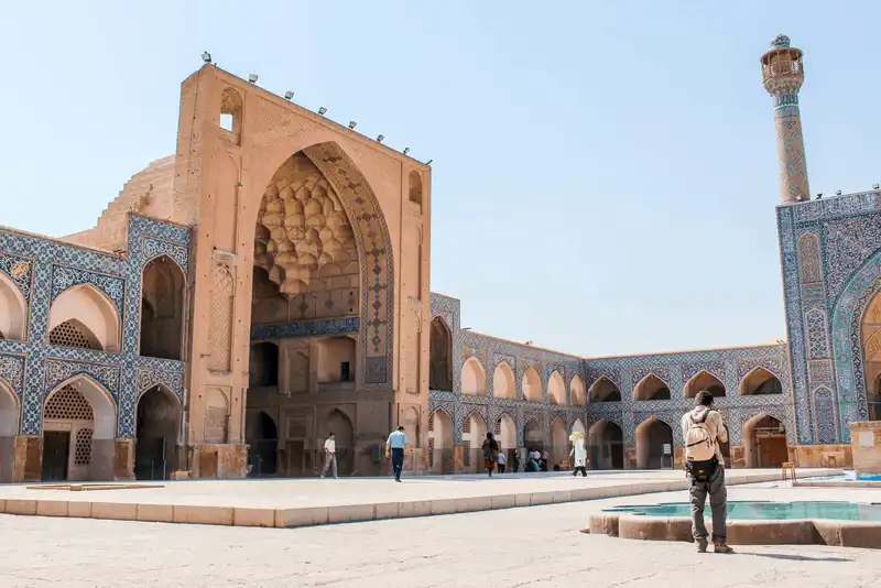 Tạp chí du lịch Wanderlust Tips Điều bạn cần biết trước khi đến một đất nước Hồi Giáo