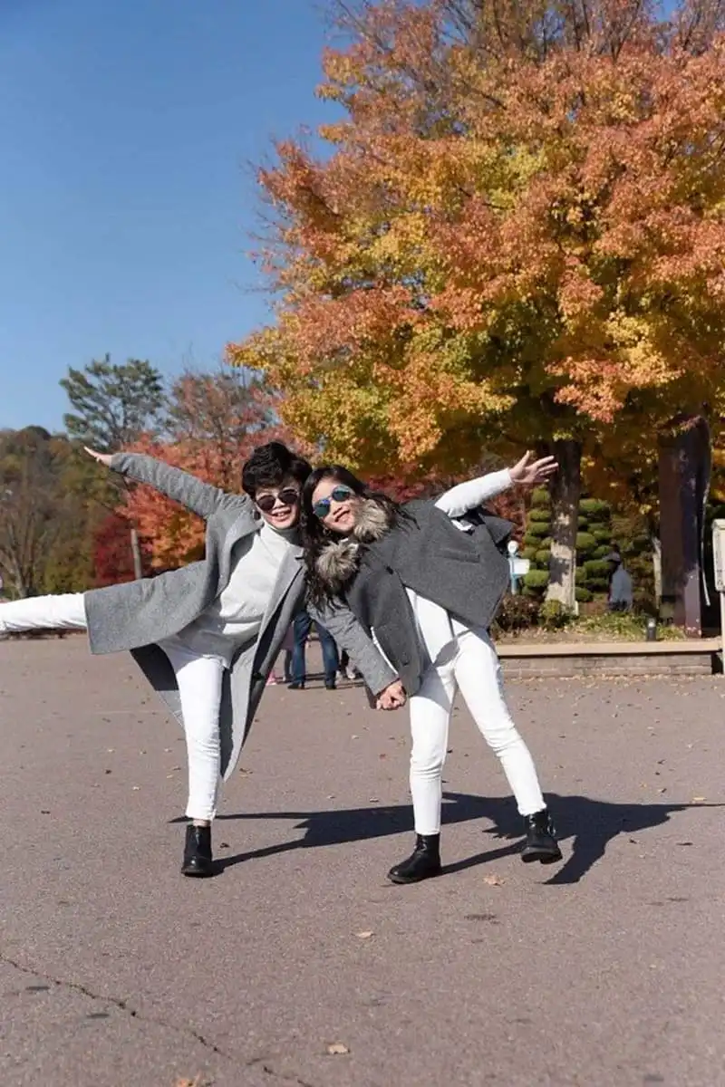 Tạp chí du lịch Wanderlust Tips | Đôi bạn thân nhí Hà thành hào hứng khi du lịch đến xứ sở kim chi 