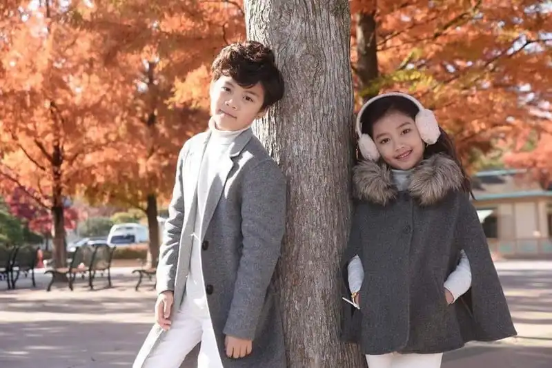 Tạp chí du lịch Wanderlust Tips | Đôi bạn thân nhí Hà thành hào hứng khi du lịch đến xứ sở kim chi 