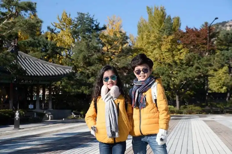 Tạp chí du lịch Wanderlust Tips | Đôi bạn thân nhí Hà thành hào hứng khi du lịch đến xứ sở kim chi 