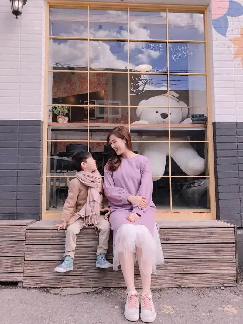 Tạp chí Du lịch Wanderlust Tips | Hoa hậu Phí Thùy Linh du lịch Hàn Quốc cùng con trai đầu lòng