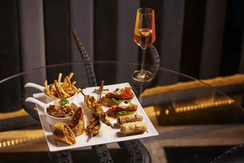 Tạp chí du lịch Wanderlust Tips INK 360, quán bar cao nhất Phú Quốc mang dấu ấn huyền thoại biển