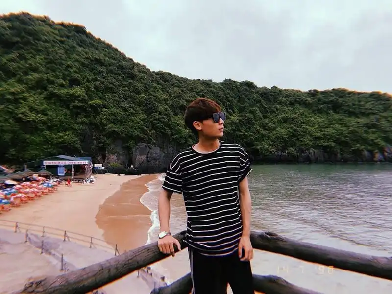 Tạp chí du lịch Wanderlust Tips | Kể chuyện chàng ca sĩ trẻ ru an yên qua những chuyến đi