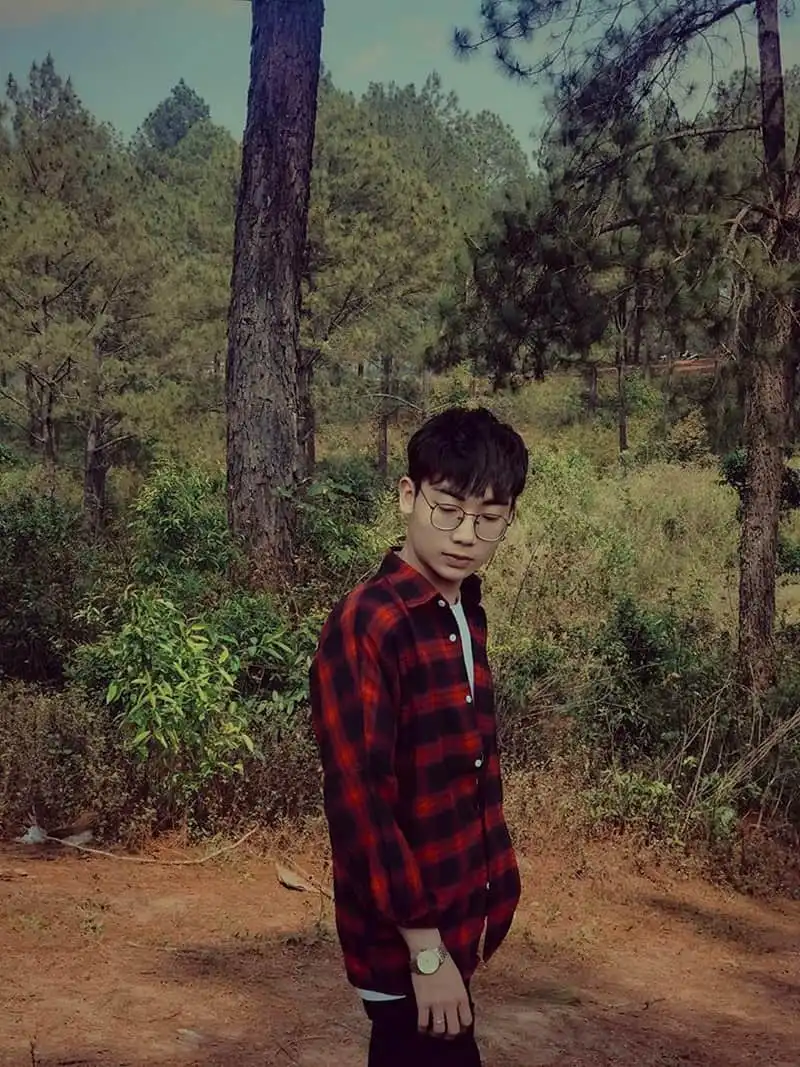 Tạp chí du lịch Wanderlust Tips | Kể chuyện chàng ca sĩ trẻ ru an yên qua những chuyến đi