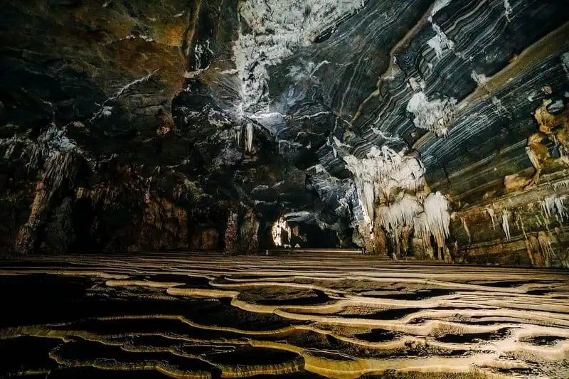 Tạp chí du lịch Wanderlust Tips Khám phá Quảng Bình - Phim trường của "Người bất tử"