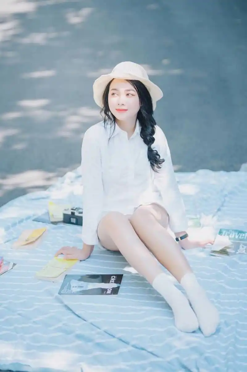 Tạp chí Du lịch Wanderlust Tips | Lắng nghe hành trình phiêu du của cô gái xinh đẹp