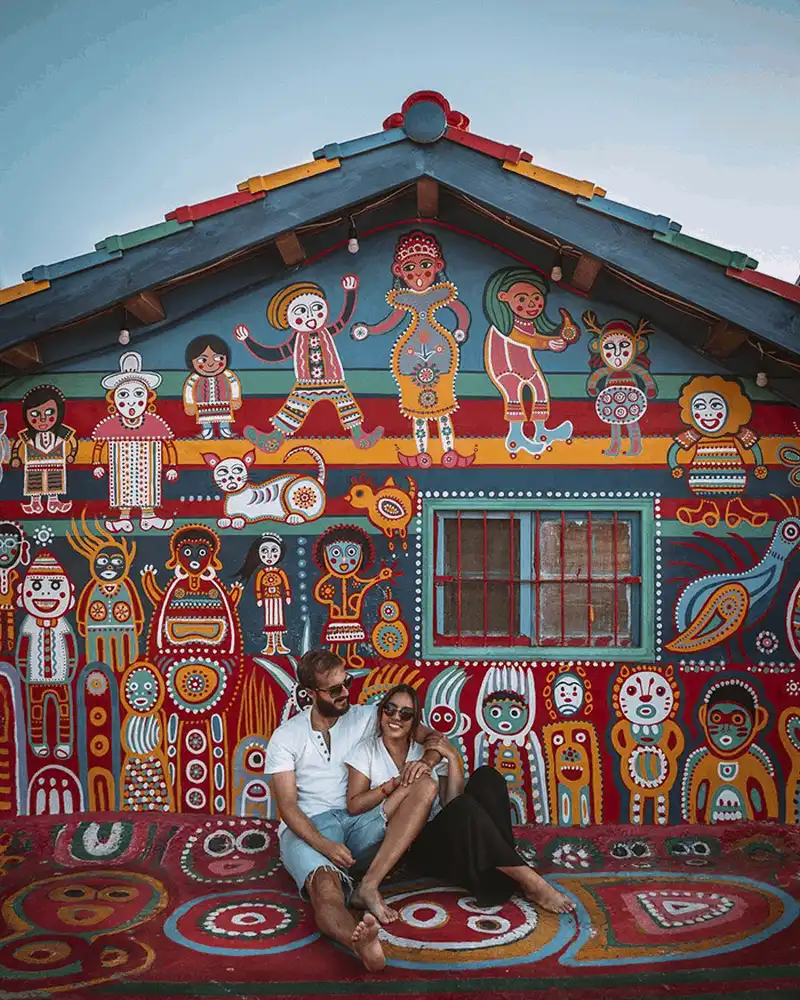 Tạp chí du lịch Wanderlust Tips Người họa sĩ già làm sống dậy cả một ngôi làng ở Đài Loan