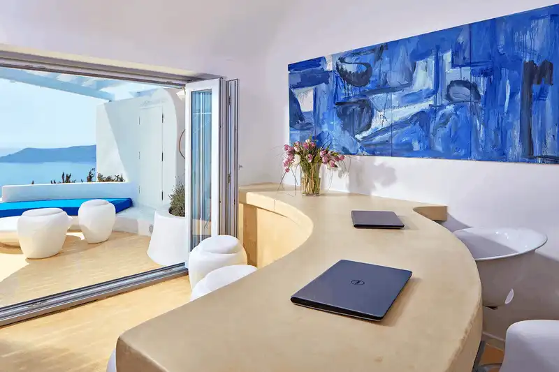 Tạp chí du lịch Wanderlust Tips Những khách sạn boutique tốt nhất cho tuần trăng mật ở Santorini