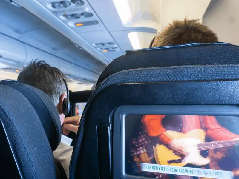 Tạp chí du lịch Wanderlust Tips Những kiểu hành khách dễ "bị ghét" khi gặp trên chuyến bay