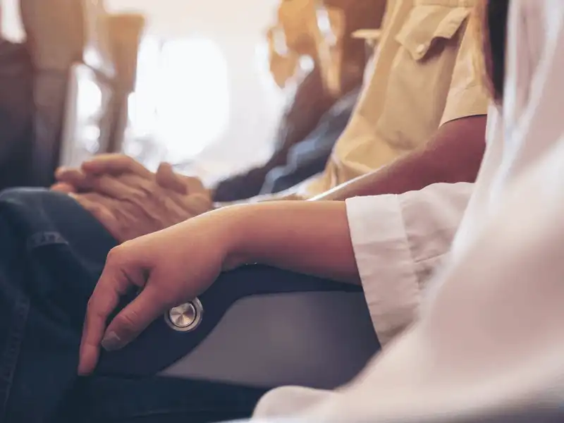 Tạp chí du lịch Wanderlust Tips Những kiểu hành khách dễ "bị ghét" khi gặp trên chuyến bay