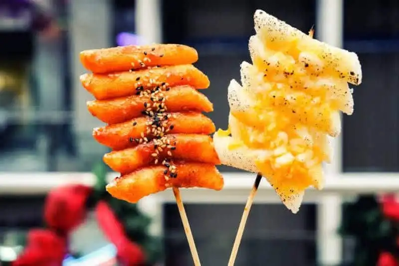 Những thiên đường ẩm thực châu Á khiến giới trẻ "tiêu cạn ví tiền" 12 Tạp chí du lịch Wanderlust Tips | Những thiên đường ẩm thực châu Á khiến giới trẻ "tiêu cạn ví tiền"