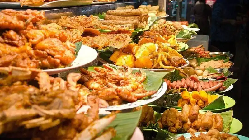 Những thiên đường ẩm thực châu Á khiến giới trẻ "tiêu cạn ví tiền" 9 Tạp chí du lịch Wanderlust Tips | Những thiên đường ẩm thực châu Á khiến giới trẻ "tiêu cạn ví tiền"