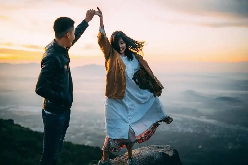 Tạp chí du lịch Wanderlust Tips | Những trải nghiệm du lịch nhất định phải thử một lần trong đời 