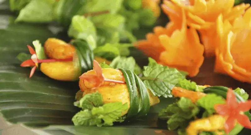 Tạp chí du lịch Wanderlust Tips Say lòng ẩm thực Đà Nẵng - Hội An