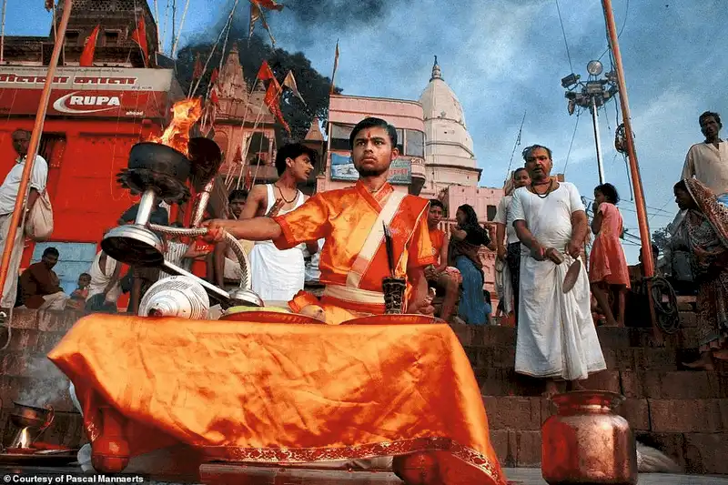 Tạp chí du lịch Wanderlust Tips Sự khác nhau giữa thời khắc buổi sáng ở các nơi trên thế giới