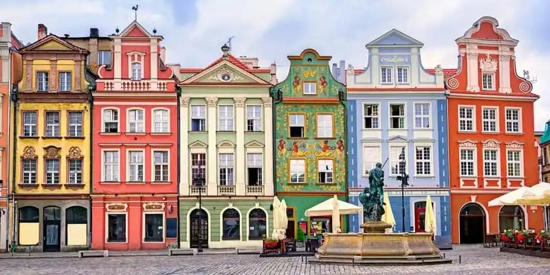 Tạp chí Wanderlust Tips 20 điểm đến đầy màu sắc ở châu Âu