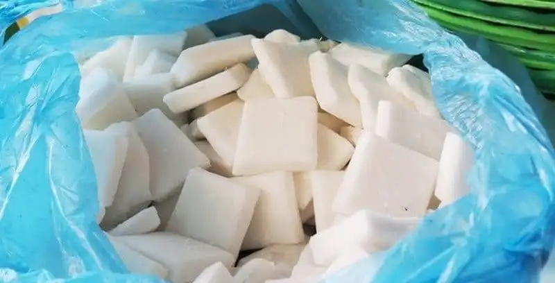 Tạp chí Wanderlust Tips Bánh ép - thức quà vặt của bạn trẻ cố đô