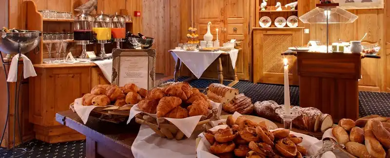 Cappuccino và cornetto: Ăn sáng theo phong cách Ý 8 Wanderlust Tips Bữa sáng theo phong cách Ý