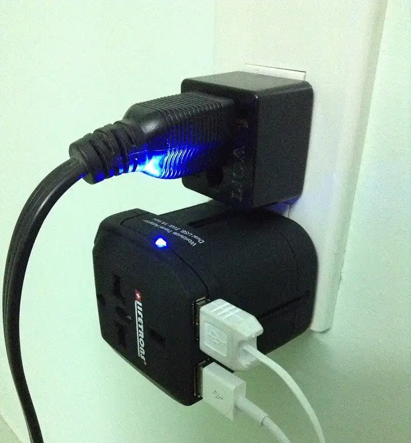 Những hành vi gây khó chịu ở sân bay mà bạn nên tránh 6 Tạp chí Wanderlust Tips Những hành vi gây khó chịu ở sân bay mà bạn nên tránh