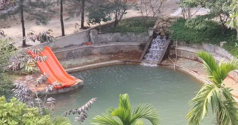 Khu du lịch suối Đá Bàn xây trái phép trên đất rừng ở Quảng Ninh 7 Tạp chí Wanderlust Tips Khu du lịch suối Đá Bàn xây trái phép trên đất rừng ở Quảng Ninh