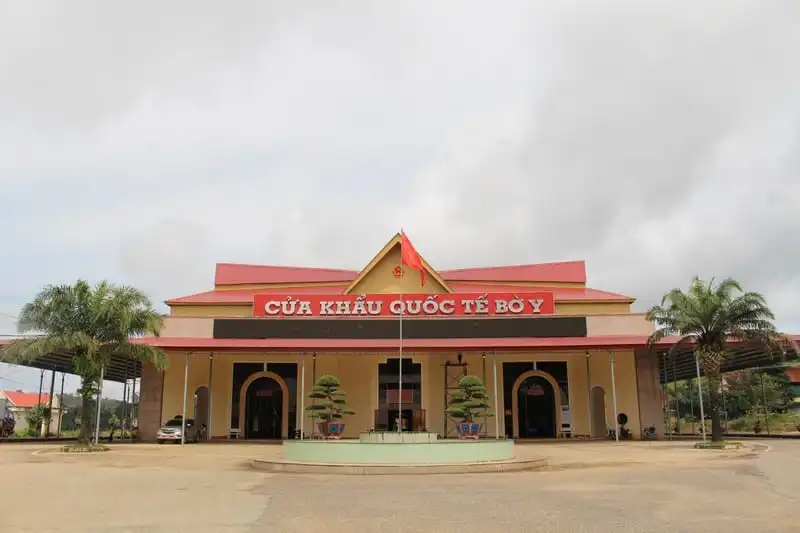 Lên Kon Tum nhớ ghé thăm cột mốc Ba Biên 5 Wanderlust Tips Lên Kon Tum thăm Ba Biên